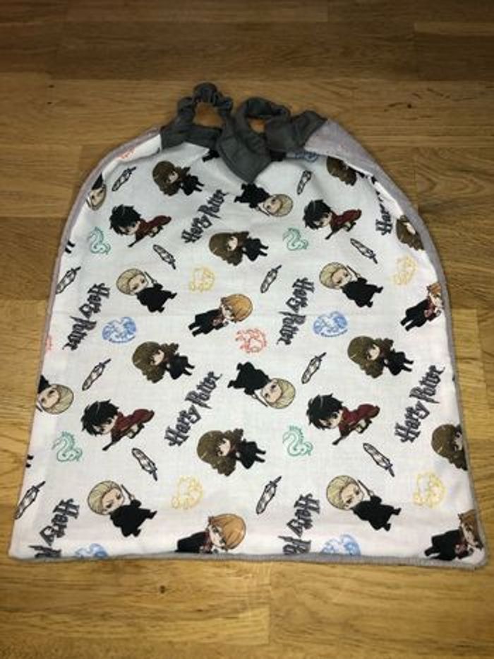 Bavoir élastique cantine Harry Potter