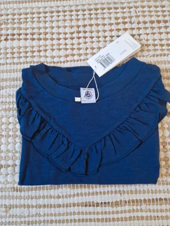 T shirt bleue petit bateau neuf 5 ans