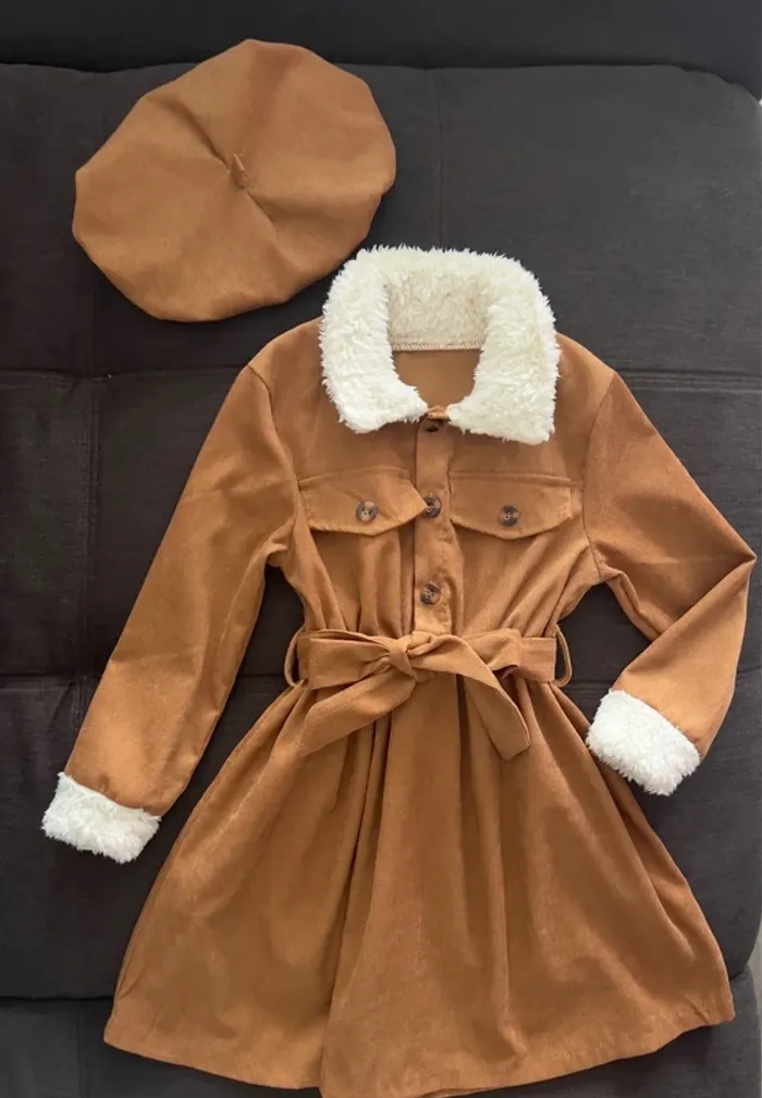 Robe à col en velours