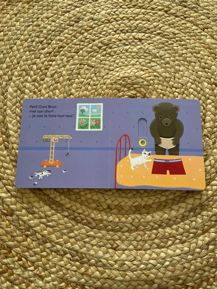 Livre Petit ours brun s’habille tout seul - photo numéro 5
