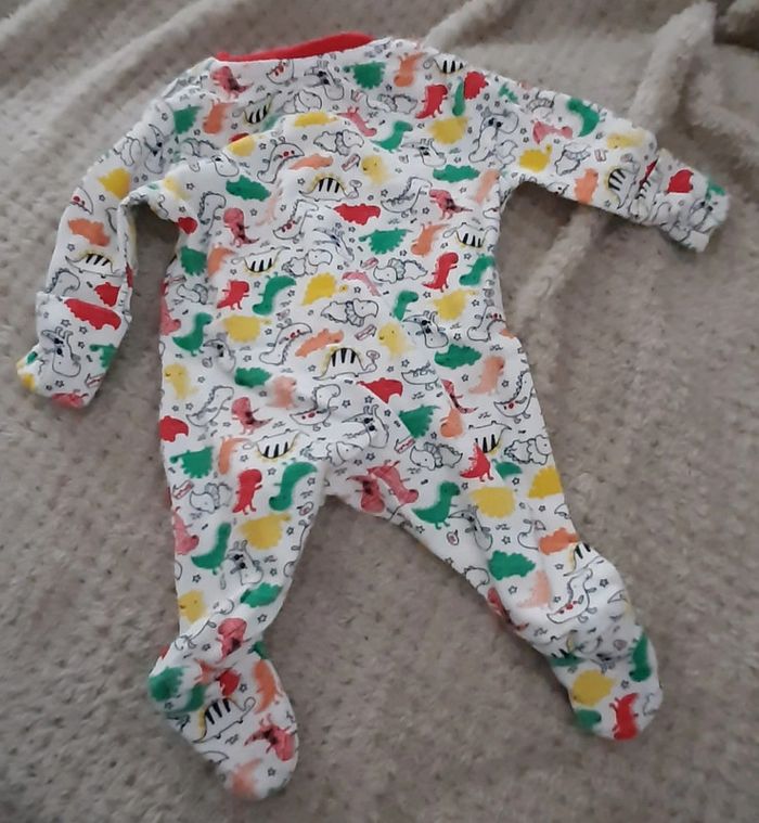 Pyjama léger dinosaure primark naissance - photo numéro 2