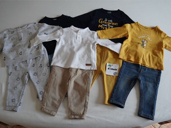 Lot n°3 Vêtements Kiabi 6 mois : 5 pantalons + 5 hauts