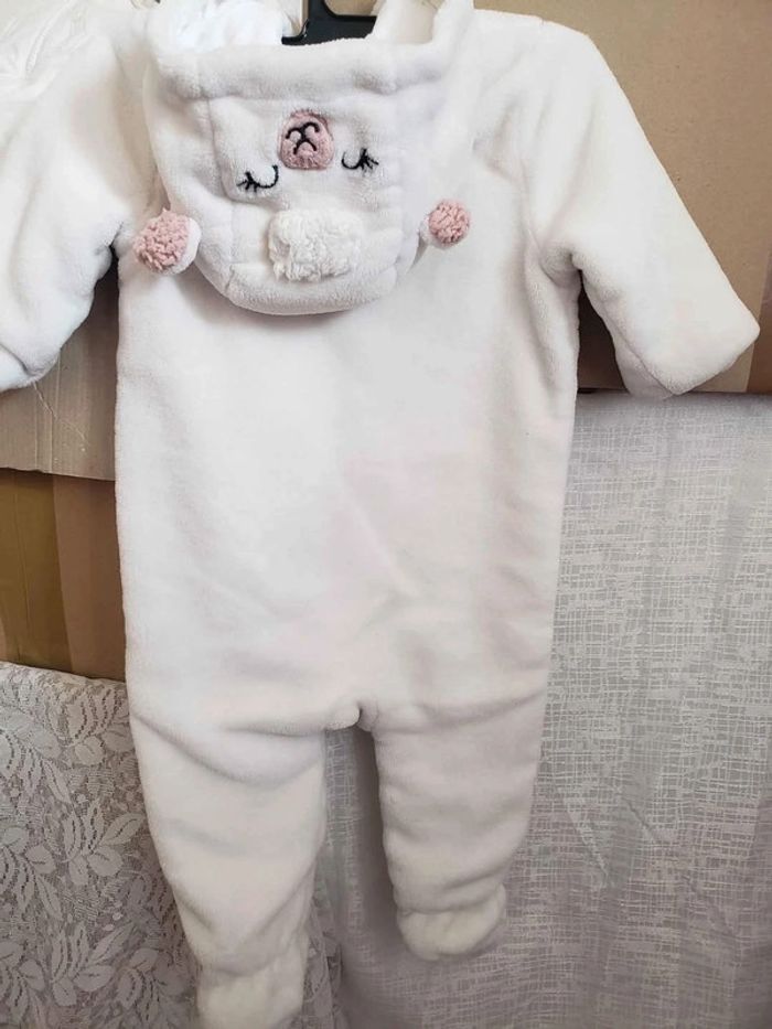 Combinaison fille 9 mois - photo numéro 2