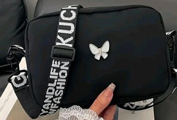 Jolie sac noir et blanc papillon