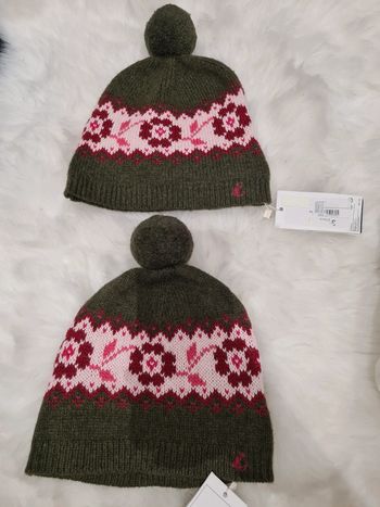 2×bonnet petit bateau 3 à 4 ans (possibilité de les vendre en unités).