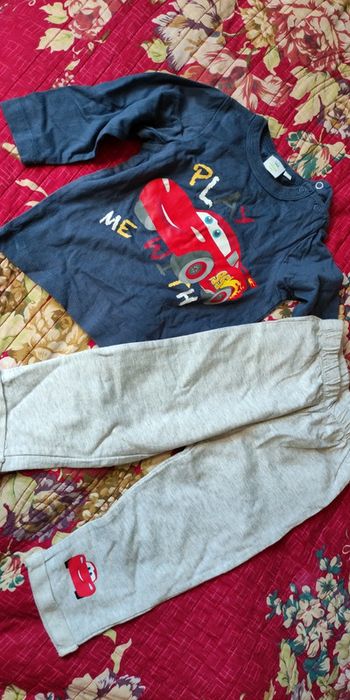 Ensemble cars 18 mois