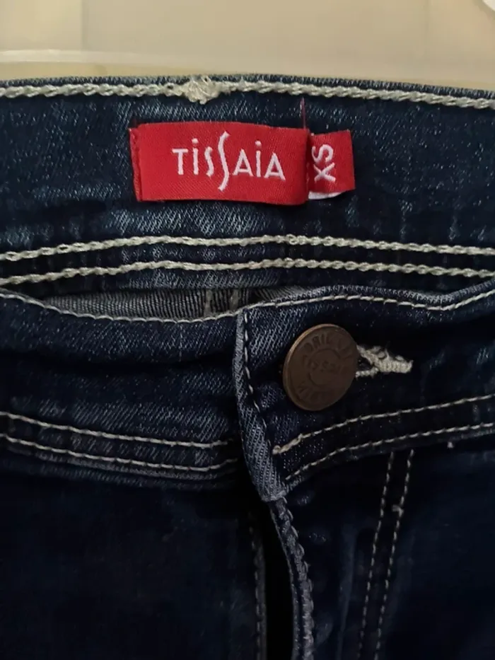 Jeans délavé et troué aux cuisses, XS, Tissaia. - photo numéro 4