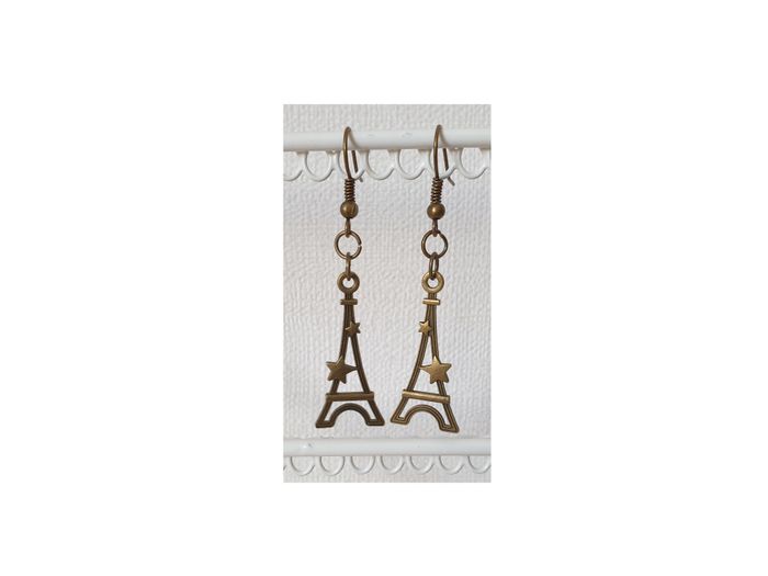 Boucles d’oreilles.