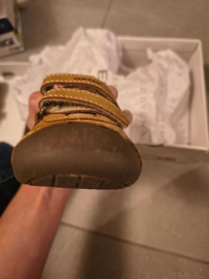 Chaussures Geox camel  t.22 - photo numéro 3