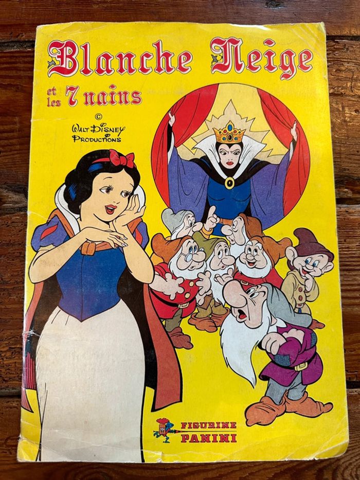Grand album figurines Panini ancien vintage Disney Blanche Neige et les 7 nains