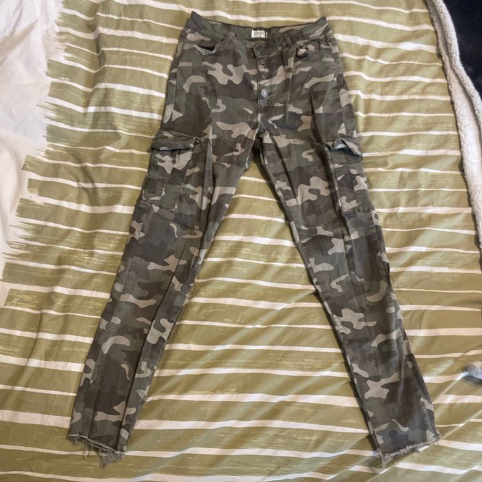 Pantalon type treillis camouflage 15 ans