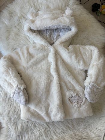 Manteau blanc tout doux – Grain de Blé – 12 mois 🤍