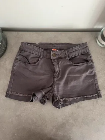 Short tape à l’œil