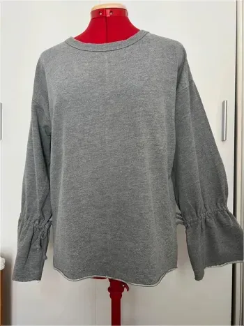 Sweat gris à manches cloches Zara