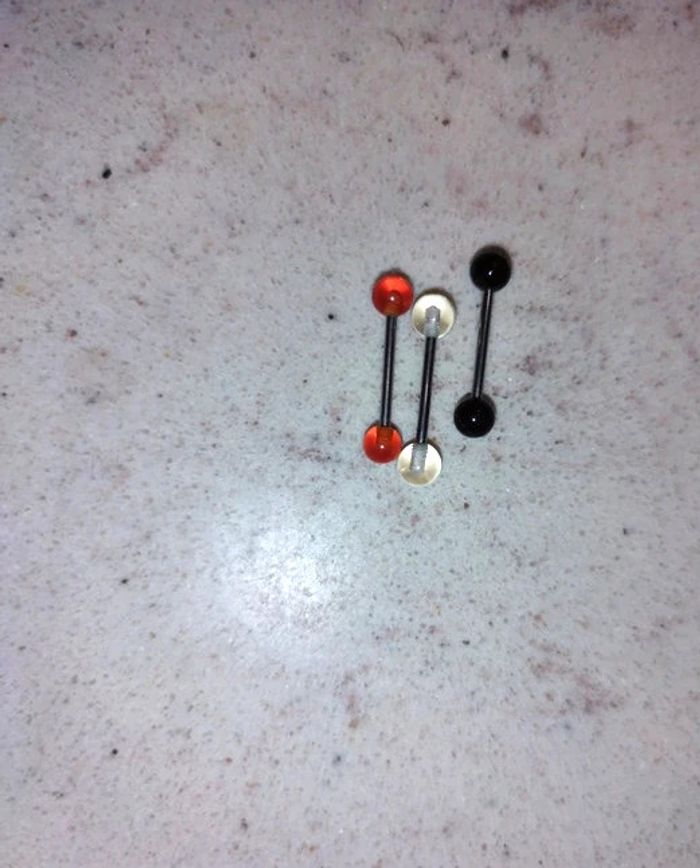 lot 4 / 3 piercings langue acier chirurgical et acrylique