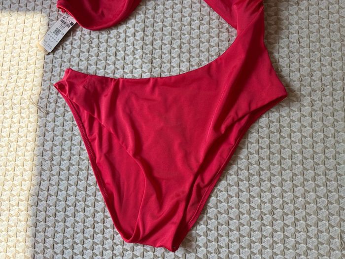Superbe maillot de bain 1 pièce neuf avec étiquette Etam acheté 60€ 🌸 40 L - photo numéro 2