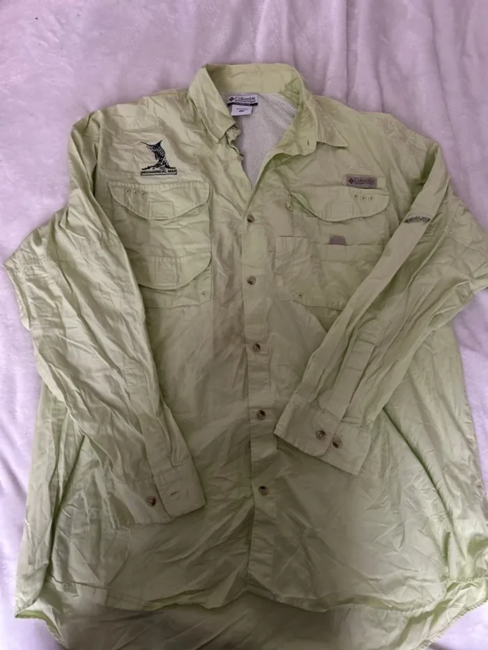 Chemise à manches longues verte en bon état taille XL