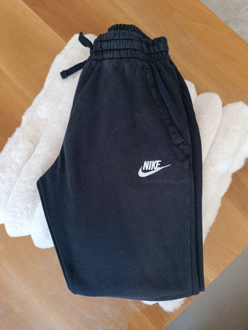 Jogging survêtement Nike 12 ans parfait état