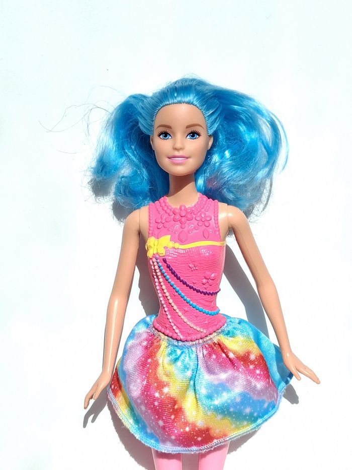 Poupée mattel Barbie Rainbow Kingdom Fairy cheveux bleu - photo numéro 2