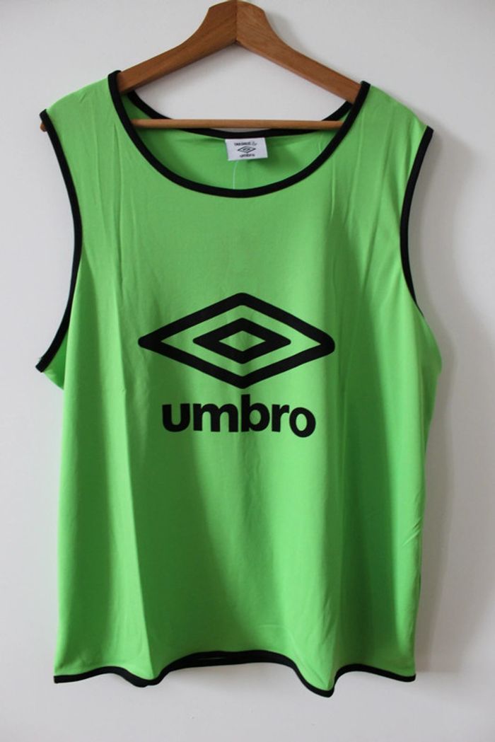 Magnifique chasuble vert Umbro - photo numéro 2