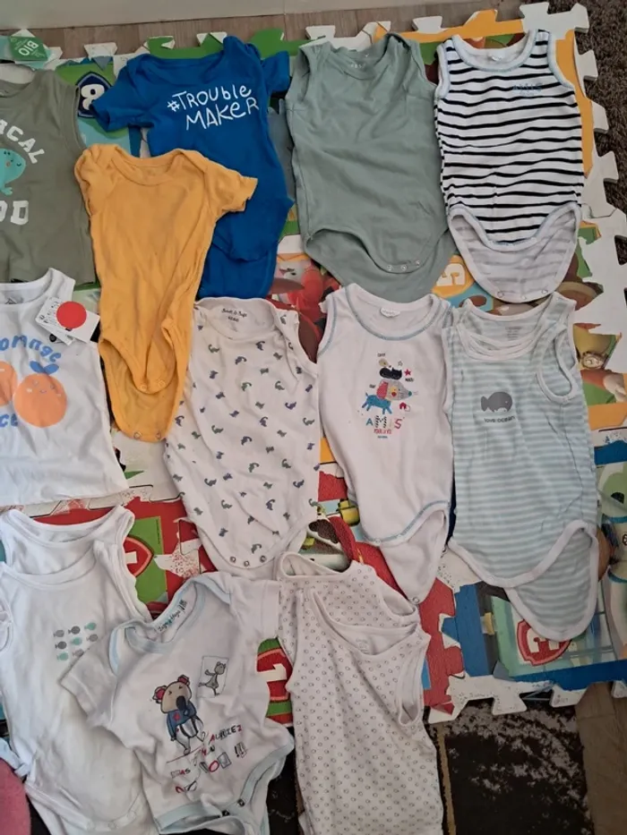 Lot vêtements ete 6mois - photo numéro 5
