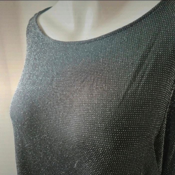 Superbe Tee-shirt ouvert sur les épaules M - photo numéro 2