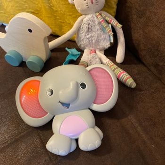 Lot jouets bébé avec éléphant bruit blanc - photo numéro 2