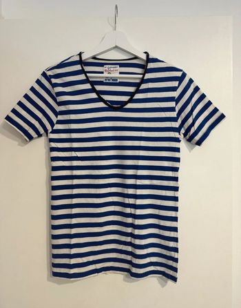 Tee shirt