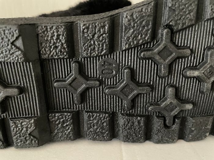 Belle Paire de Chaussons ou Boots Fashion - photo numéro 5