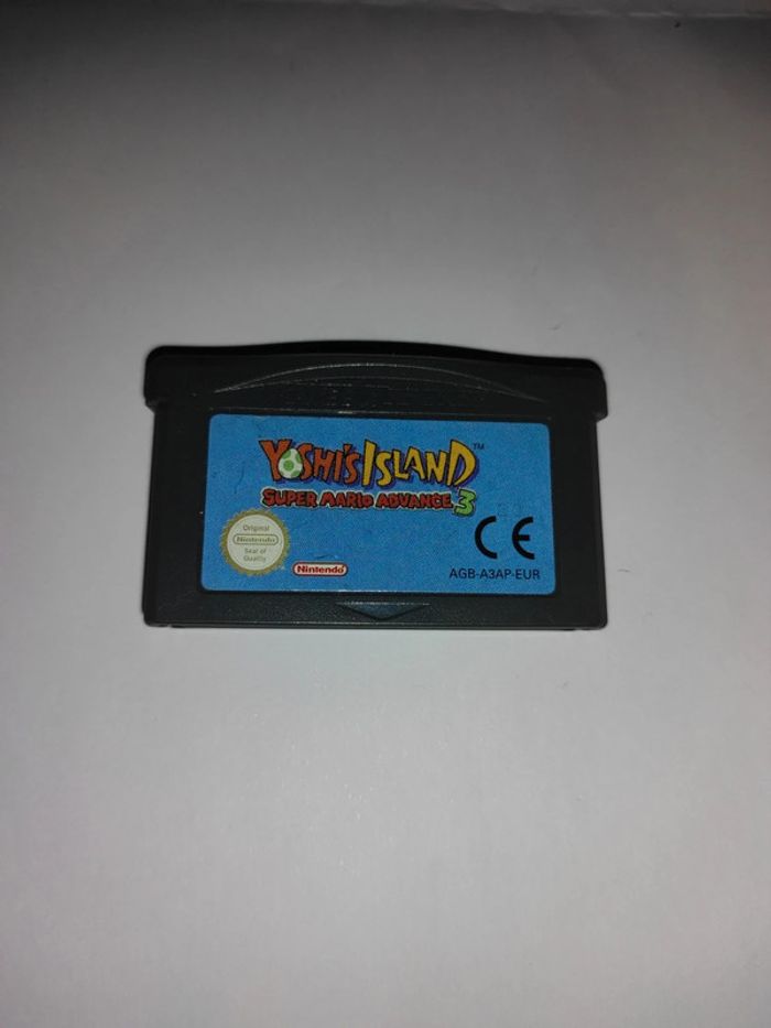 Yoshi Island Nintendo GameBoy advance
