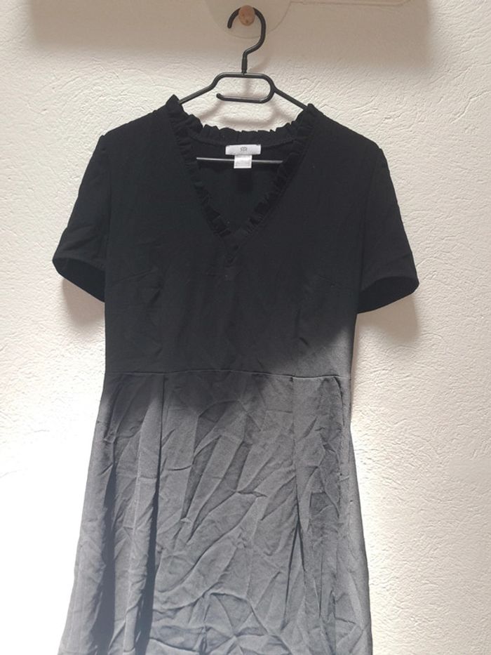 Robe noir évasé femme
