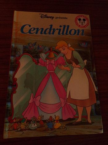 Livre Cendrillon Club Mickey Disney