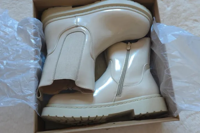 Magnifiques bottines taille 39 - photo numéro 2