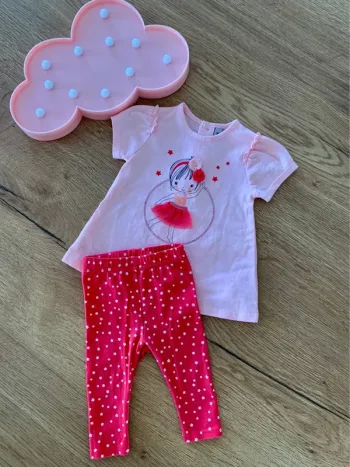 Ensemble t-shirt leggings