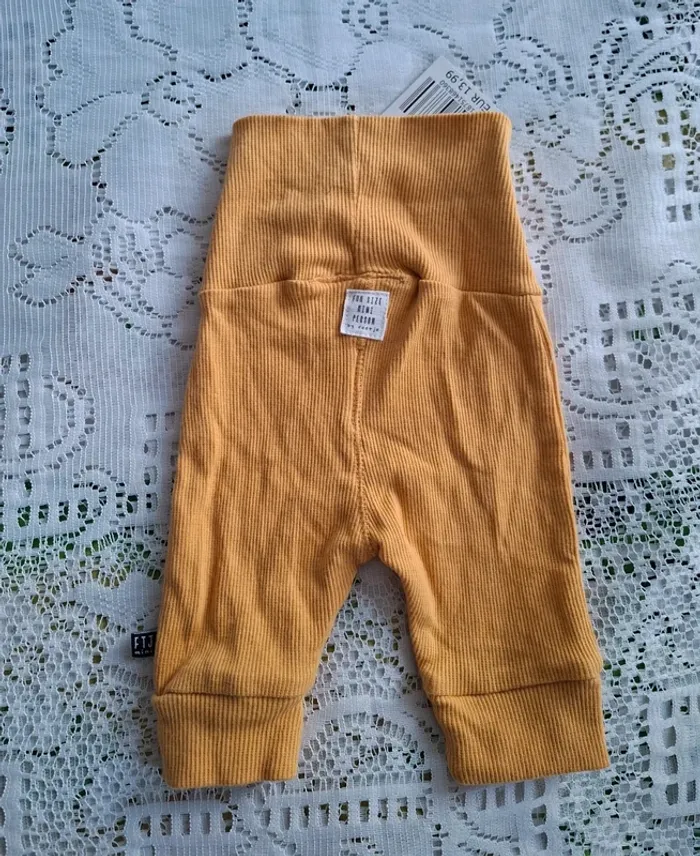 Legging pantalon bébé jaune moutarde- Feetje - taille 44(naissance), neuf - photo numéro 2