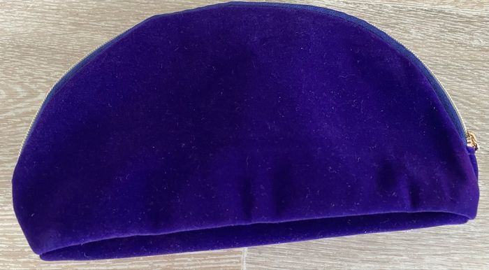 Petite trousse maquillage velours violet neuve