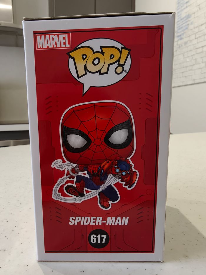 Funko pop Marvel Spiderman WEB (Disneyland) 617 - photo numéro 4