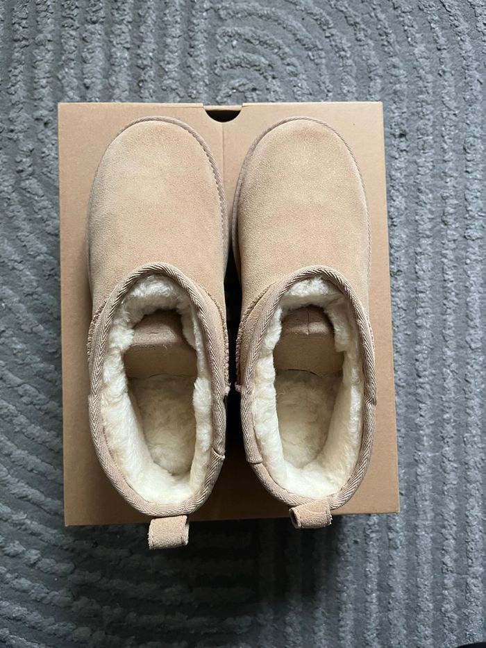 UGG Classic Ultra Mini Platform Taille 37 - photo numéro 7