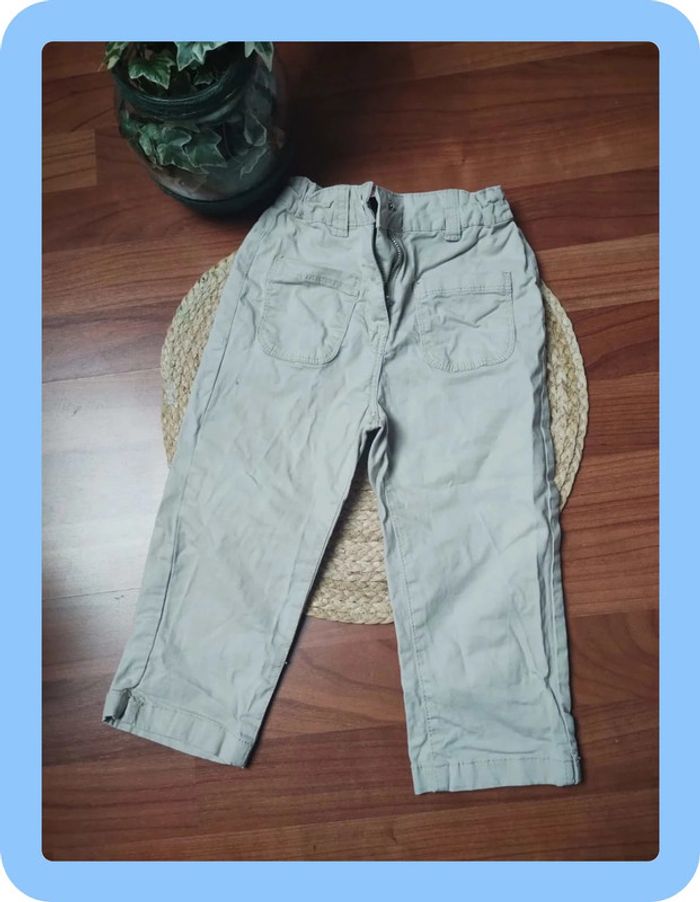 Pantacourt tex 6-7 ans en très bon état.