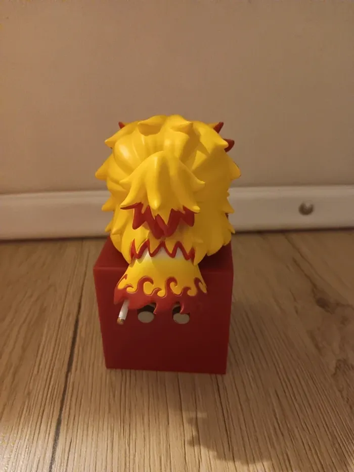 Figurine rengoku demon slayer - photo numéro 3