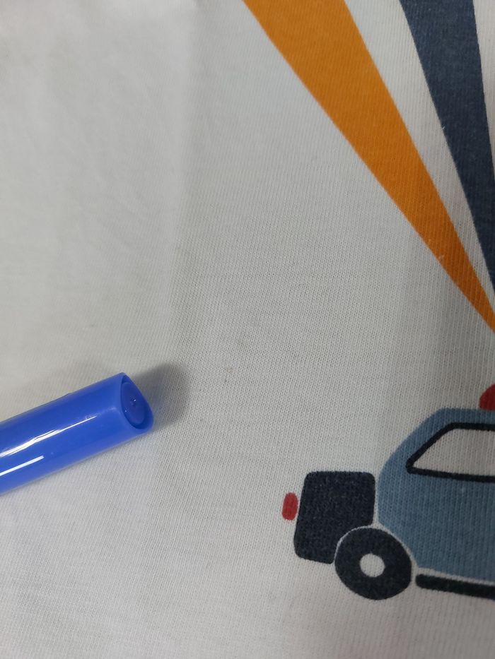 Lot rouge et blanc  T shirt ML 24 mois - photo numéro 9