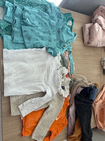Lot vêtements 24 mois