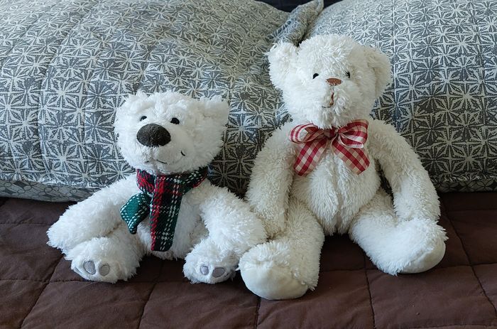 Lot de doudous, peluches, cubes et ballon de préhension - photo numéro 5
