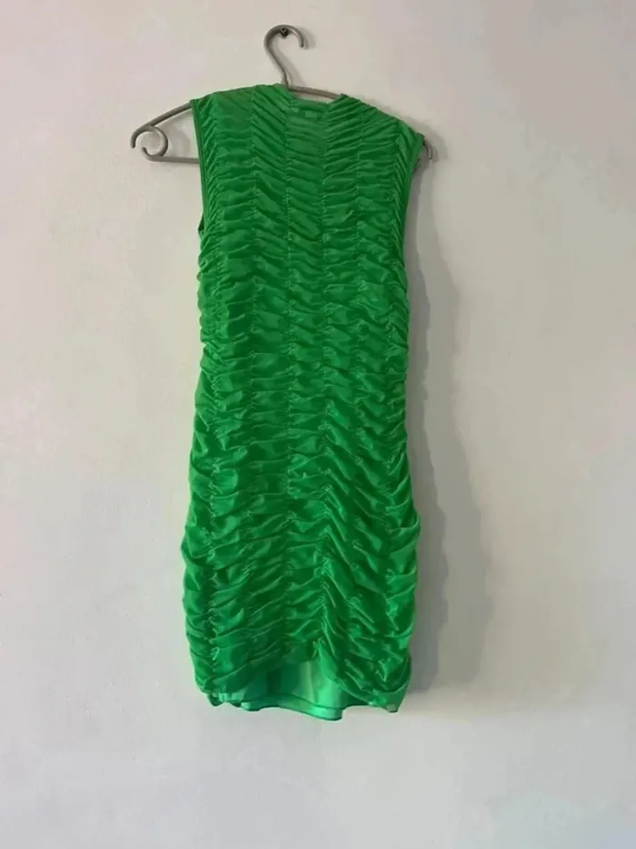 💚 Robe verte ruchée – Taille S - photo numéro 6