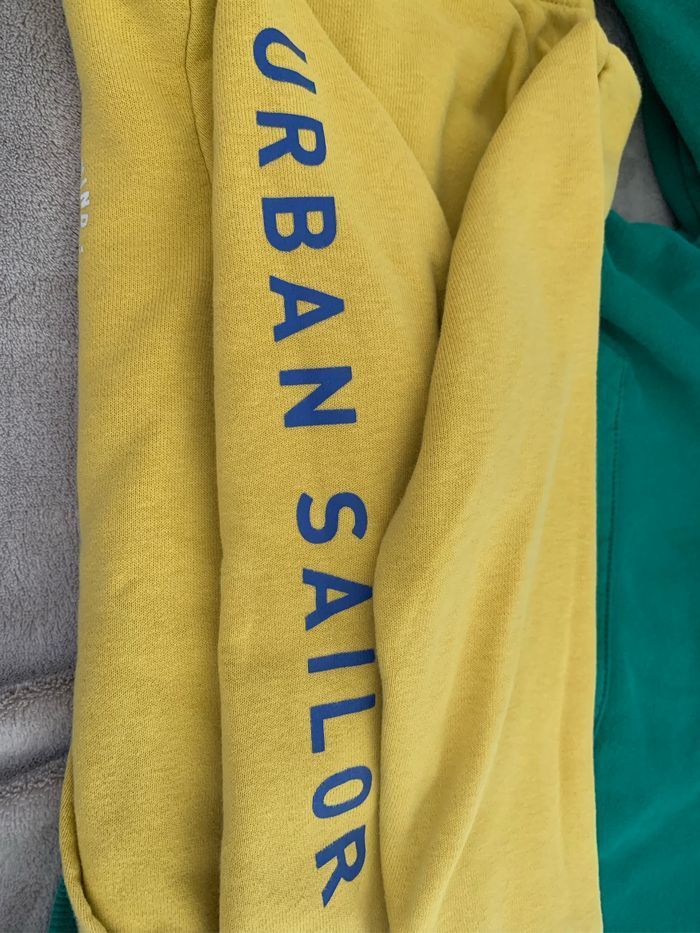 Lot de 3 sweat-shirts 4 ans - photo numéro 6