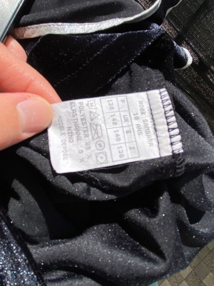 Jolie robe en velours taille 10 ans - photo numéro 4