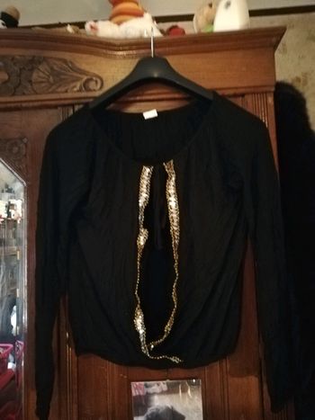 Pull noir manches longues