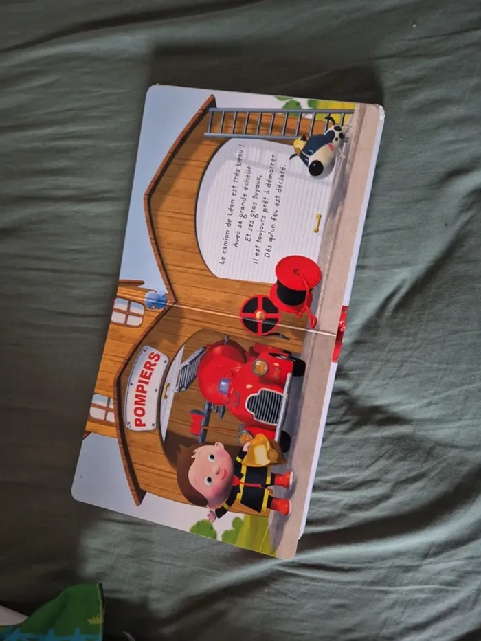 Livre ptit garçon le camion de Léon - photo numéro 3