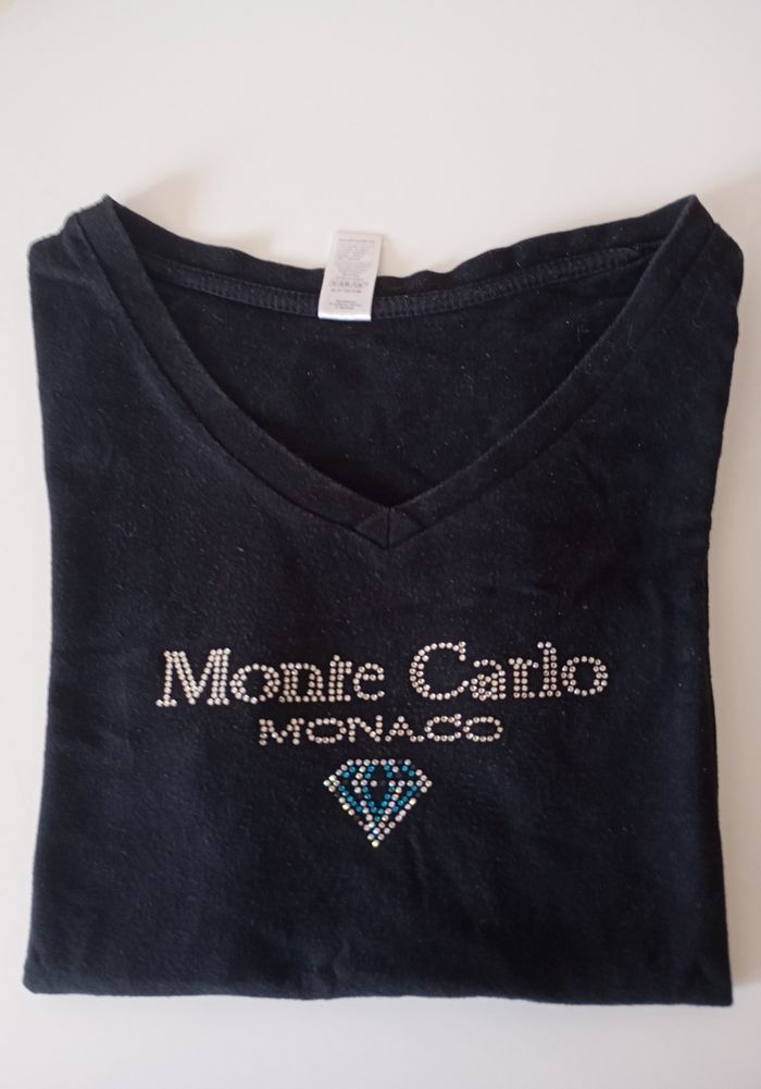 Tee-shirt noir sans manches. Taille S. Coton . Strass . Très bon état - photo numéro 5