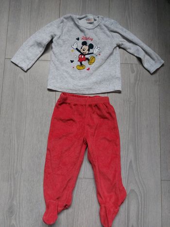 Pyjama Disney Baby taille 12 mois